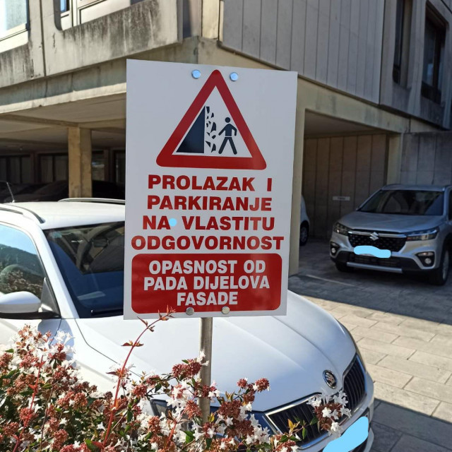 &lt;p&gt;Upozorenje pred zgradom suda u Dubrovniku&lt;/p&gt;