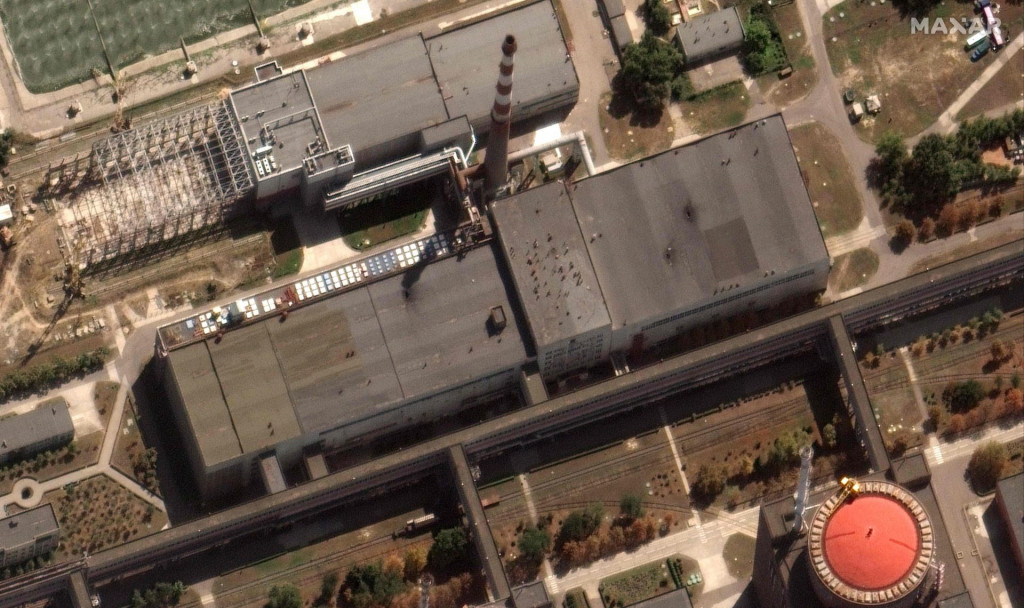&lt;p&gt;Pogled iz zraka na nuklearku - ruska i ukrajinska snaga se međusobno optužuju za štete na krovu postrojenja&lt;/p&gt;