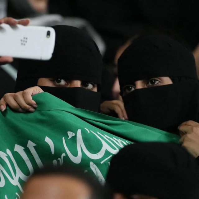 &lt;p&gt;Saudijkama se još tolerira snimanje selfija, ali ne i slobodne objave na društvenim mrežama&lt;/p&gt;