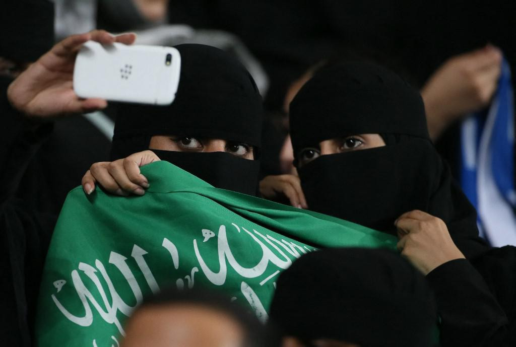 &lt;p&gt;Saudijkama se još tolerira snimanje selfija, ali ne i slobodne objave na društvenim mrežama&lt;/p&gt;