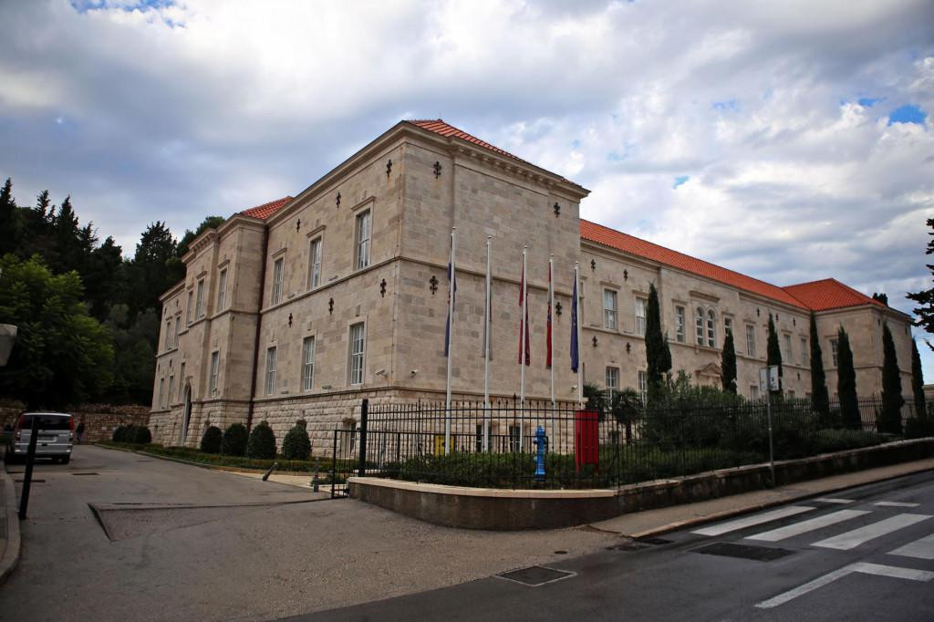 &lt;p&gt;Sveučilište u Dubrovniku&lt;/p&gt;