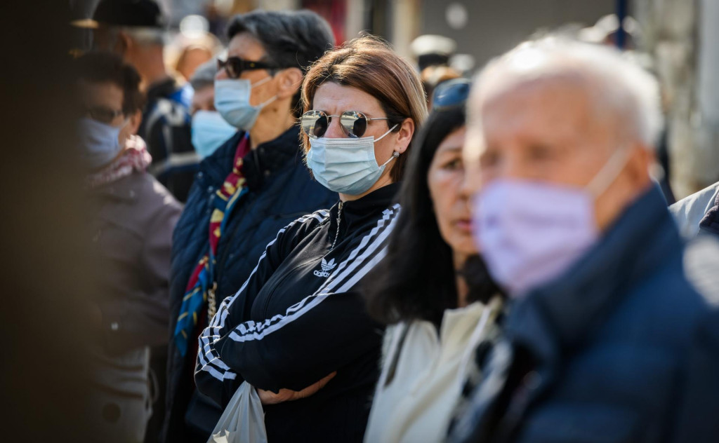 &lt;p&gt;Sibenik, 010421.&lt;br&gt;
Zbog pogorsavanja epidemioloske situacije i novim mjera sve vise gradjana na ulicama grada nosi zastitne maske.&lt;br&gt;