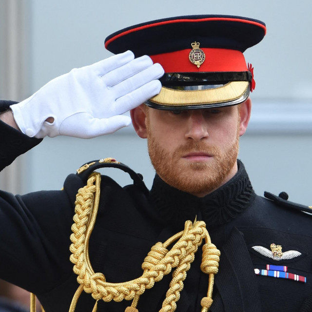 &lt;p&gt;Nije poznato koju će uniformu princ Harry nositi na subotnjem bdjenju&lt;/p&gt;