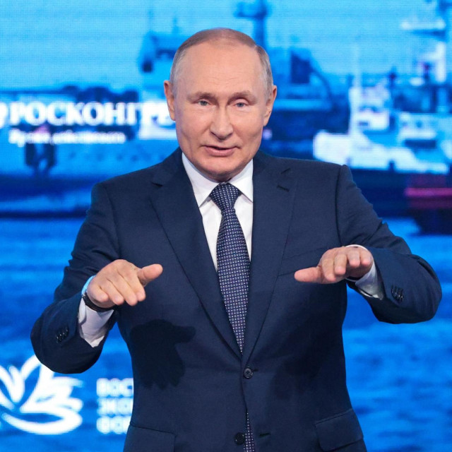 &lt;p&gt;Putin na nedavnom ekonomskom forumu u Vladivostoku&lt;/p&gt;