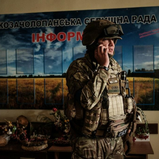 &lt;p&gt;Ilustracija: ukrajinski vojnik nakon oslobađanja mjesta Kozača Lopan u blizini Harkiva&lt;/p&gt;