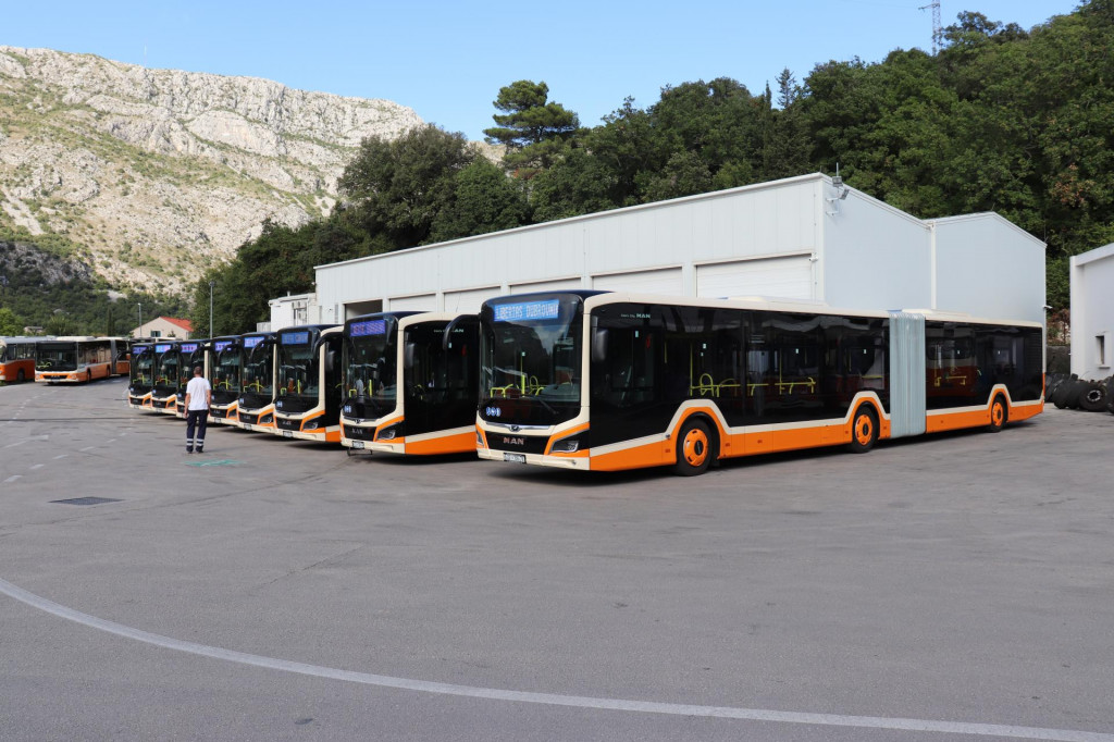 &lt;p&gt;Predstavljeno osam novih autobusa financiranih EU sredstvima&lt;/p&gt;