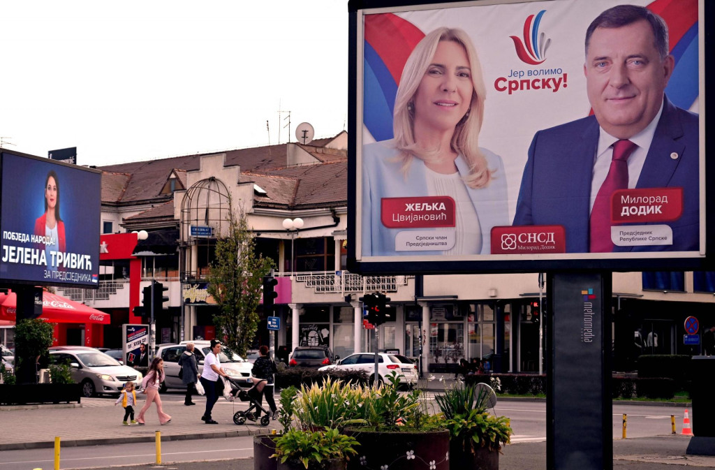 &lt;p&gt;Bijeljina je puna Dodikovih plakata, a na slici je i Željka Cvijanović, predsjednica Republike Srpske&lt;/p&gt;