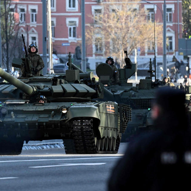 &lt;p&gt;I Rusi imaju moderne T-72B3M tenkove&lt;/p&gt;
