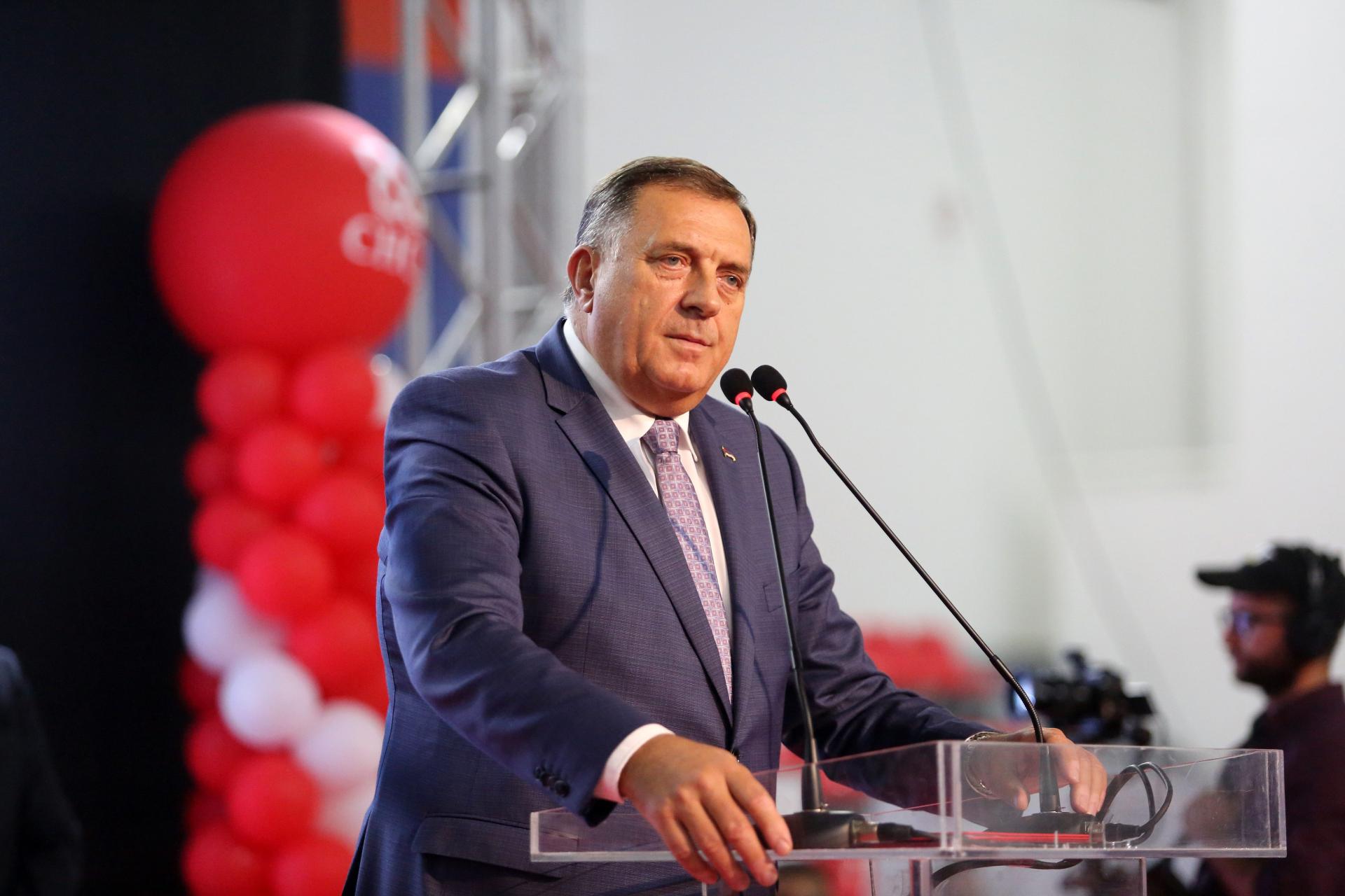 Trivić: Dodik je uvijek bio strani igrač, nikad Srbin, a uglavnom Hrvat - Page 3 23489347