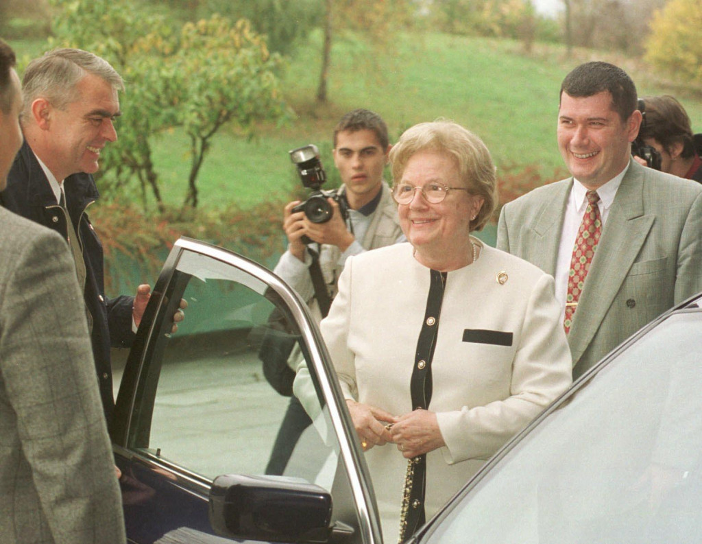 &lt;p&gt;Ankica Tuđman u posjetu dr. Franji Tuđmanu u bolnici Dubrava; Zagreb,3.11.1999.godine&lt;/p&gt;