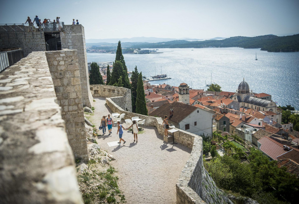 &lt;p&gt;Tvrđava Sv. Mihovila u Šibeniku, jedna od najatraktivnijih ljetnih scena u Hrvatskoj&lt;/p&gt;