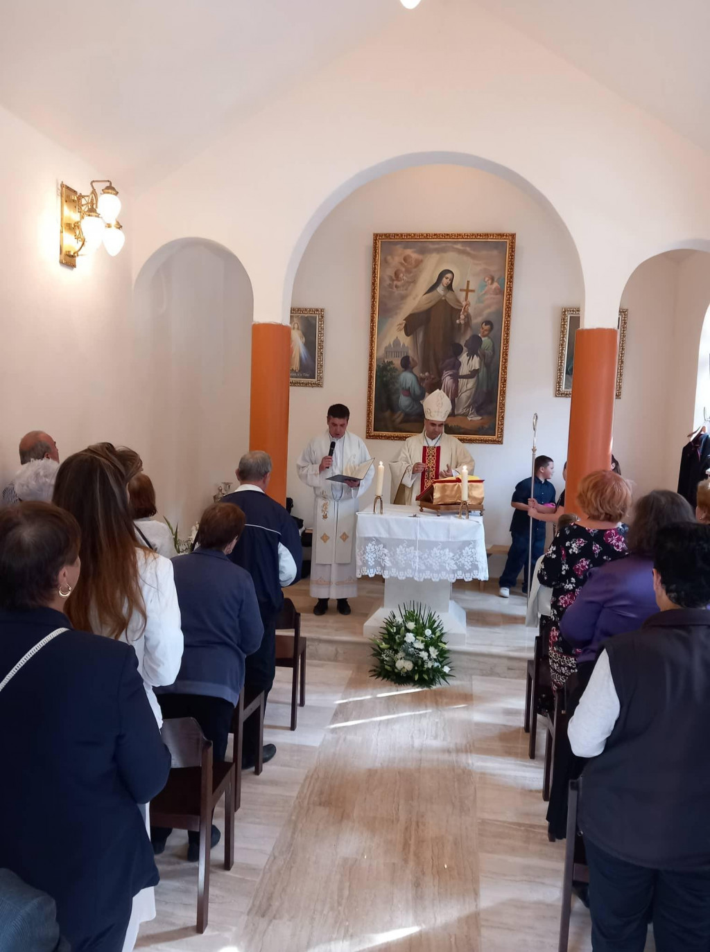 &lt;p&gt;U Kozarici na Mljetu otvorena je nova kapelica Svete Terezije. Misu je predvodio dubrovački biskup Roko Glasnović&lt;/p&gt;