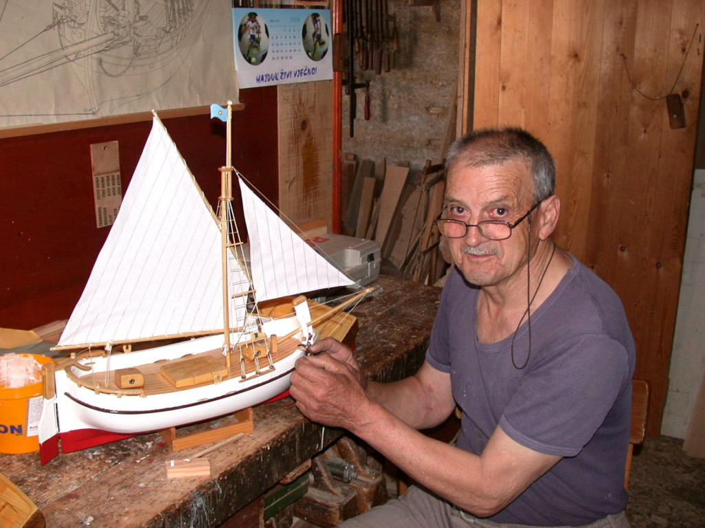 &lt;p&gt;Kalafat Antun Milašić Mlinor, rođen 1929. godine, imaju je oko i ruke za veliku i malu flotu&lt;/p&gt;