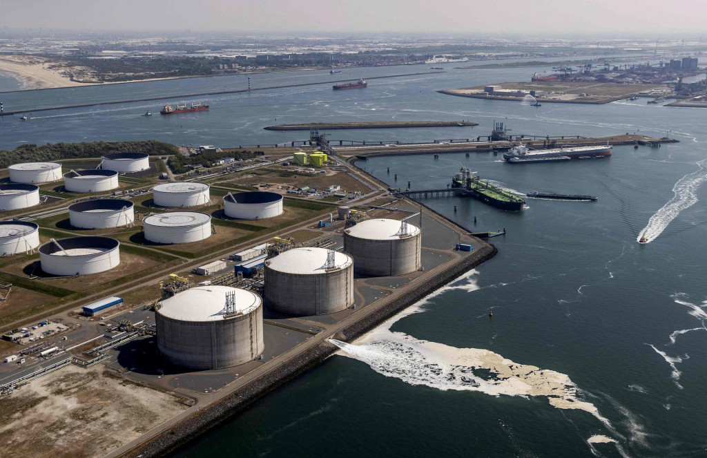 &lt;p&gt;(LNG) terminal on the Maasvlakte in Rotterdam&lt;/p&gt;