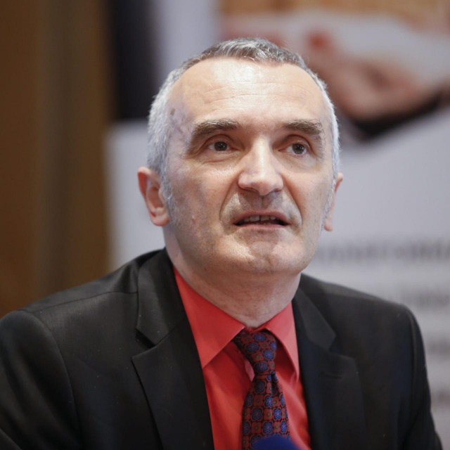 &lt;p&gt;Antikorupcijski aktivist Zorislav Petrović: Bezbroj je načina da se propisi izigraju&lt;/p&gt;