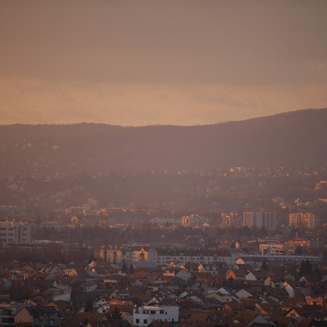 &lt;p&gt;Na fotografiji: Zagreb u smogu&lt;/p&gt;