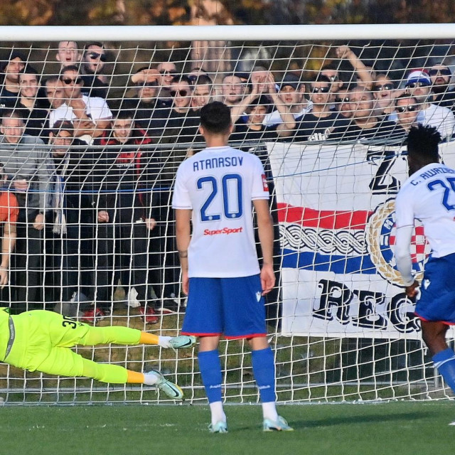 &lt;p&gt;Karlo Sentić brani penal u 59. minuti, te je Hajduk sačuvao 2:0 vodstvo protiv Mladost Ždralovi&lt;/p&gt;