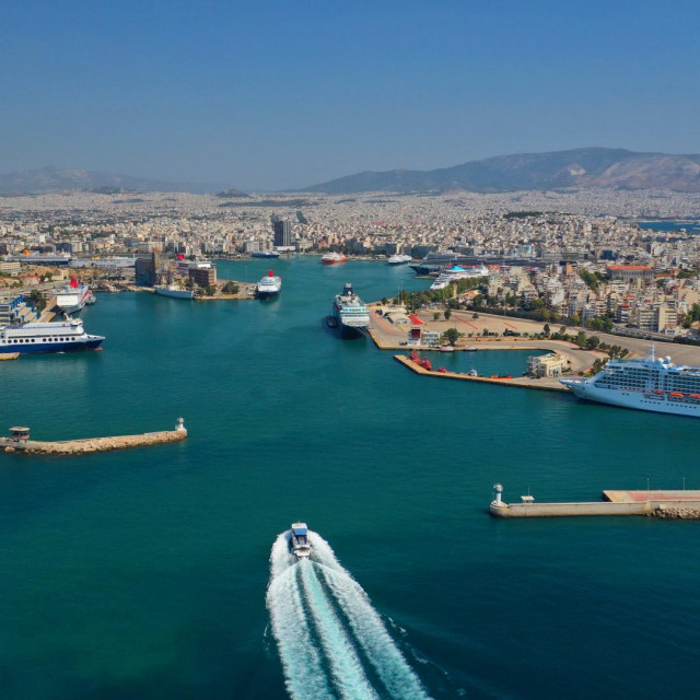 &lt;p&gt;Čini se da će prodaja luke Pirej kineskom brodarskom divu Cosco ostati zadnja privatizacija ove vrste u Grčkoj&lt;/p&gt;