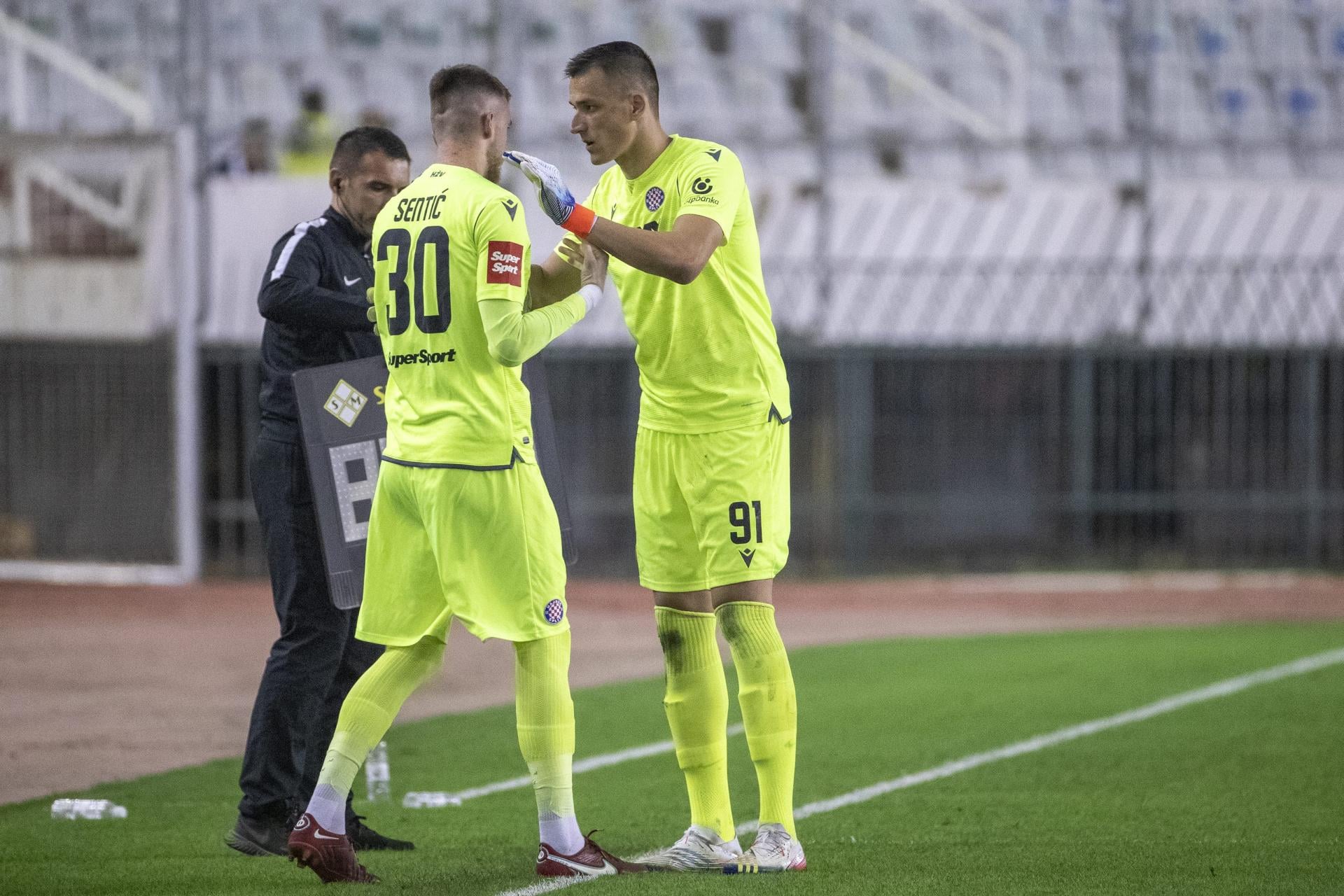 Slobodna Dalmacija Bez Od tete Hajduk Dovodi Zamjenu Iz HNL a Za 