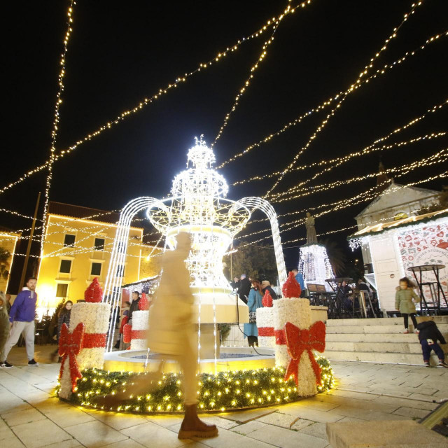 &lt;p&gt;Božićni grad u Makarskoj&lt;/p&gt;