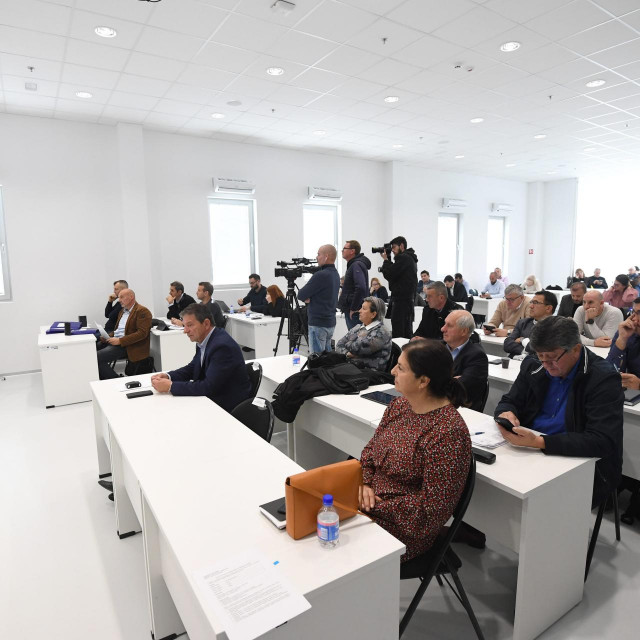 &lt;p&gt;10. sjednica Županijske skupštine Zadarske županije održana je u utorak u Centru za razvoj i edukaciju u Poličniku&lt;/p&gt;