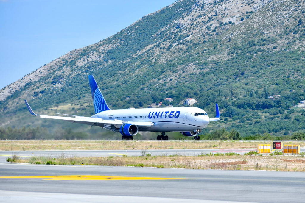 &lt;p&gt;United Airlines nastavlja letjeti za Dubrovnik&lt;/p&gt;

&lt;p&gt;&lt;br&gt;
 &lt;/p&gt;