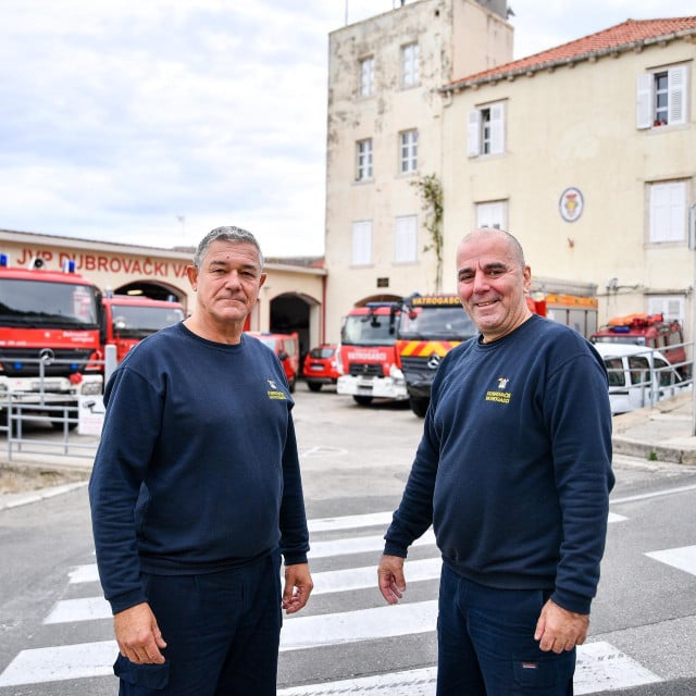 &lt;p&gt;Dubrovački vatrogasci Željko Jelaska i Zoran Grljević, 31 godinu poslije&lt;/p&gt;