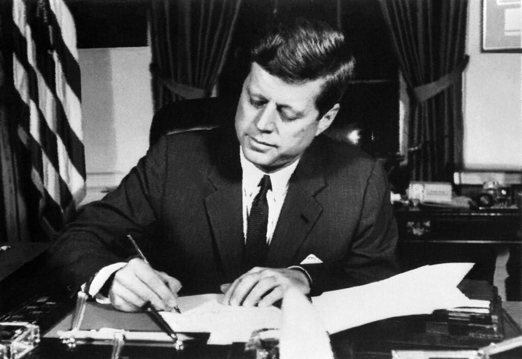 &lt;p&gt; Okolnosti atentata na Johna Fitzgeralda Kennedyja u studenome 1963. godine još uvijek nisu rasvijetljene &lt;/p&gt;