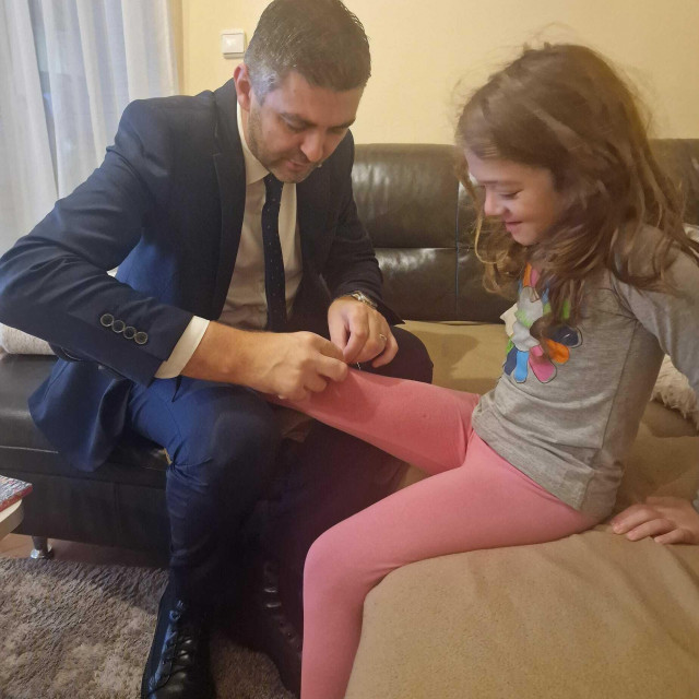 &lt;p&gt;Franković zašio hlače svojoj kćerki&lt;/p&gt;