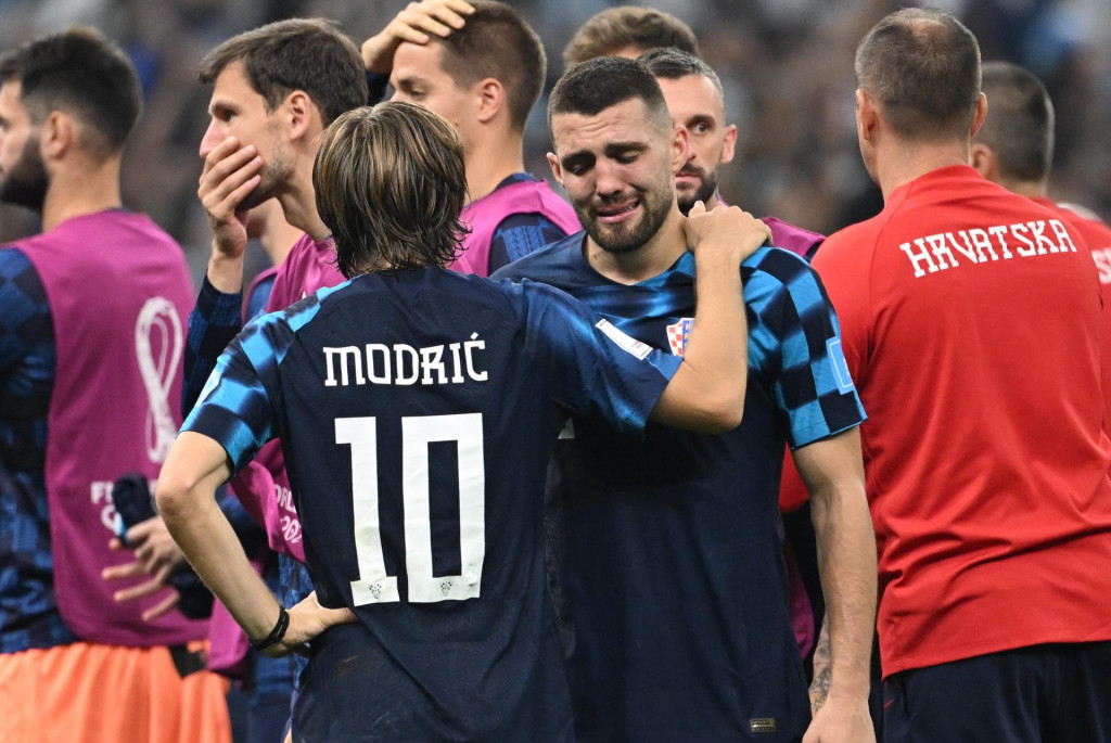 &lt;p&gt;Luka Modrić i Mateo Kovačić nakon poraza od Argentine u polufinalu&lt;/p&gt;