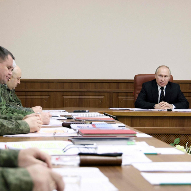 &lt;p&gt;Vladimir Putin s vojnim vođama ruske invazije na Ukrajinu 17. prosinca&lt;/p&gt;