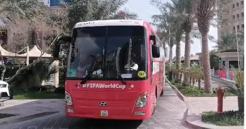&lt;p&gt;Autobus s brončanim Vatrenima napušta kamp u Kataru&lt;/p&gt;