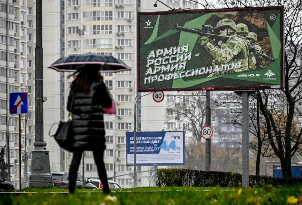&lt;p&gt;Proratni plakat na moskovskoj ulici&lt;/p&gt;
