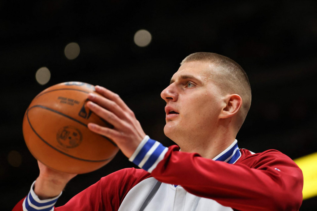 &lt;p&gt;DENVER, CO - DECEMBER 25: Nikola Jokic #15 of the Denver Nuggets warms up before the game against the Phoenix Suns at Ball Arena on December 25, 2022 in Denver, Colorado. NOTE TO USER: User expressly acknowledges and agrees that, by downloading and or using this photograph, User is consenting to the terms and conditions of the Getty Images License Agreement. Justin Tafoya/Getty Images/AFP (Photo by Justin Tafoya/GETTY IMAGES NORTH AMERICA/Getty Images via AFP)&lt;/p&gt;