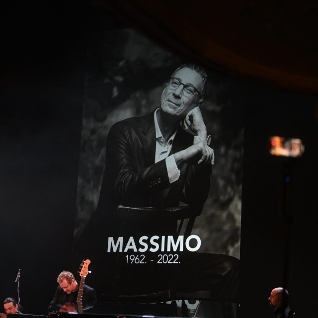 &lt;p&gt;&lt;br&gt;
Komemoracija za pjevaca Massima Savica održana je u Zagrebu&lt;br&gt;
 &lt;/p&gt;