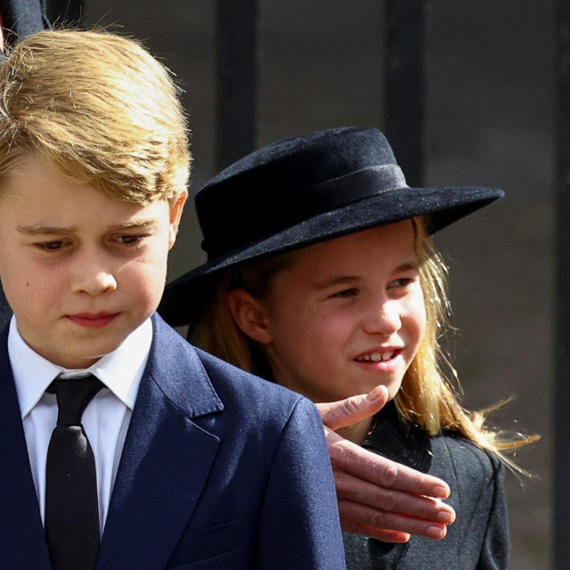 &lt;p&gt;Princ George i  princeza Charlotte &lt;/p&gt;