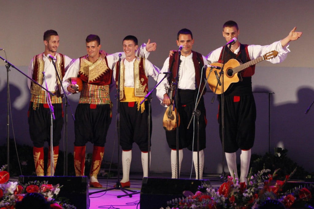 &lt;p&gt;Klapa Kaše na 11. Festivalu klapa u Makarskoj, kolovoz, 2015.&lt;/p&gt;