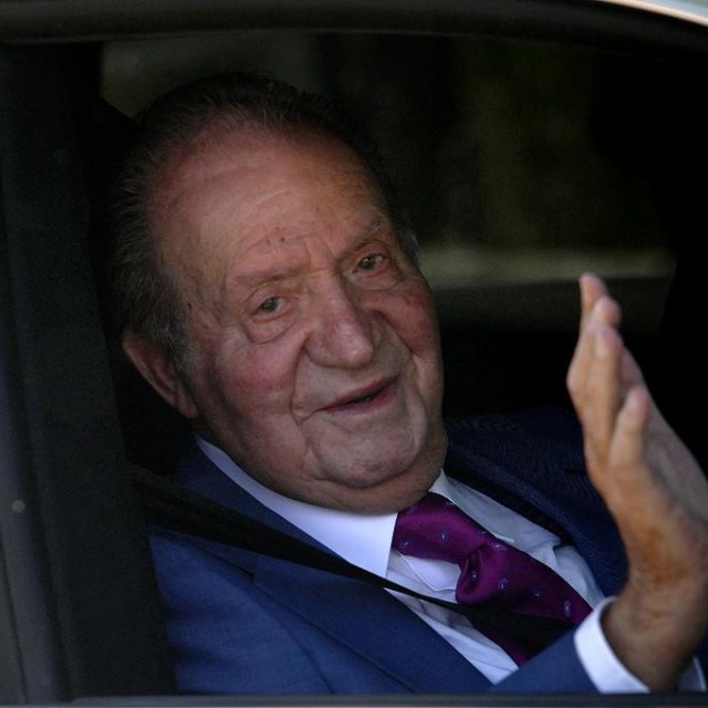 &lt;p&gt;Juan Carlos snimljen lani u svibnju za posjeta sinu, sadašnjem kralju Felipeu VI&lt;/p&gt;