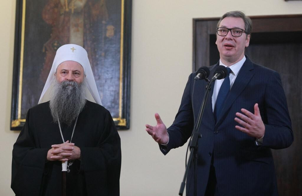 &lt;p&gt;Aleksandar Vučić i patrijarh SPC-a Porfirije: Sikter, ateisti!&lt;/p&gt;