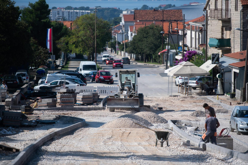 &lt;p&gt;Nastavljaju se radovi na rekonstrukciji krizanja Puta Biliga i Ulice Hrvatskog Sabora&lt;/p&gt;