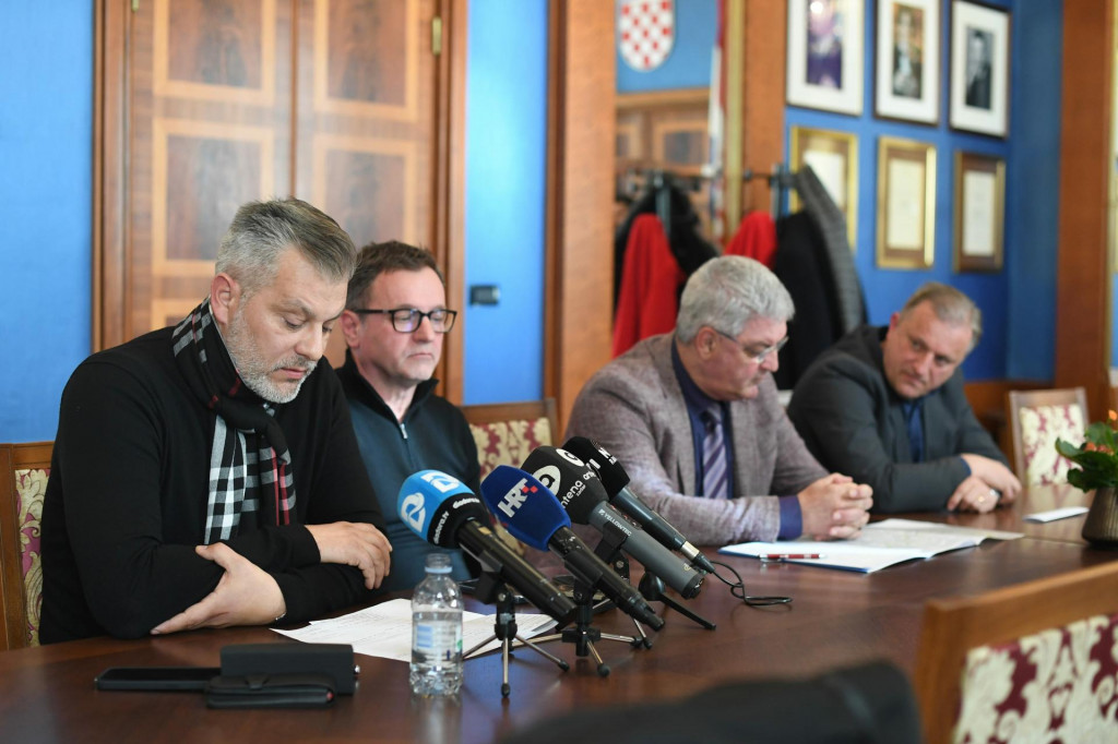 &lt;p&gt;  Josip Križanec, Davor Dobrović, Grgo Peronja i Branko Dukić&lt;br&gt;
 &lt;/p&gt;