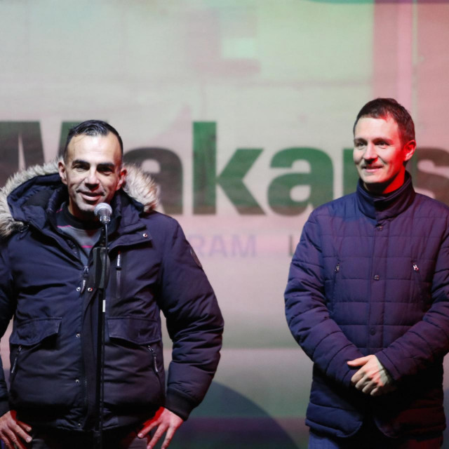 &lt;p&gt;Dojučerašnji direktor TZ-a Makarska Vedran Validžić i gradonačelnik Zoran Paunović - suradnja je prekratko trajala&lt;/p&gt;