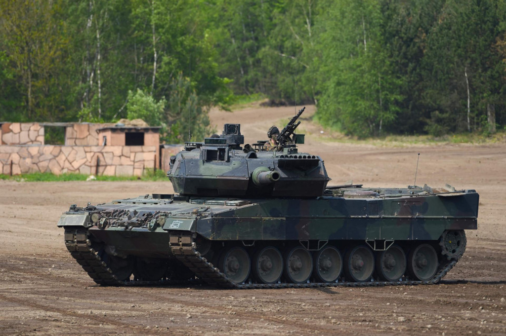 &lt;p&gt;Leopard 2 na njemačkom poligonu&lt;/p&gt;