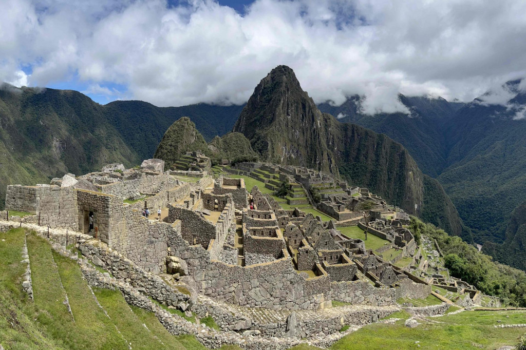 &lt;p&gt;Machu Picchu &lt;/p&gt;