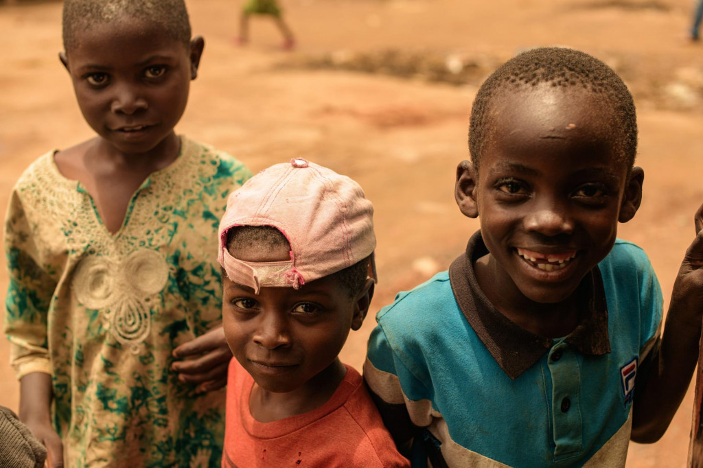 &lt;p&gt;Djeca u siromašnoj četvrti Sinia u zambijskome gradu Ndoli&lt;/p&gt;