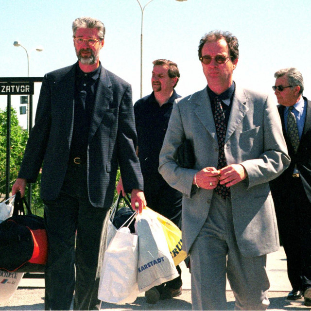 &lt;p&gt;Pero Perišić i Luka Jerić u pratnji odvjetnika snimljeni 2001. godine na izlasku iz splitskog pritvora&lt;/p&gt;