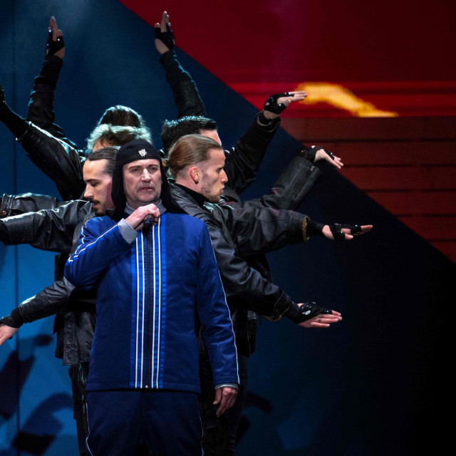 &lt;p&gt;Frontman Laibacha Milan Fras iz grupe Laibach na ceremoniji otvaranja FIS Svjetskog prvenstva u nordijskom skijanju na Planici 21. veljače&lt;/p&gt;