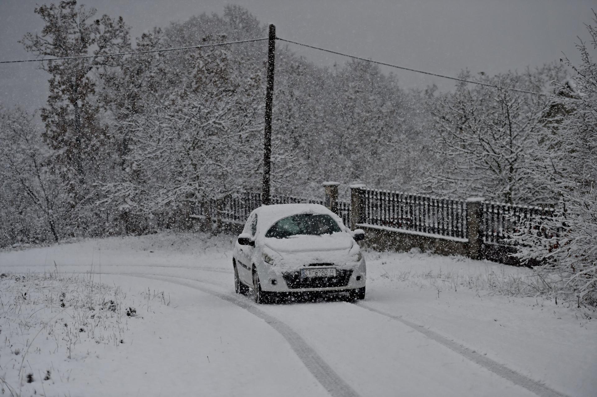 Dubrovački - Snijeg Počeo Padati I U Dalmatinskoj Zagori, Evo Gdje Je ...