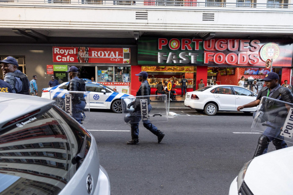 &lt;p&gt;Policajci na ulicama Cape Towna&lt;/p&gt;