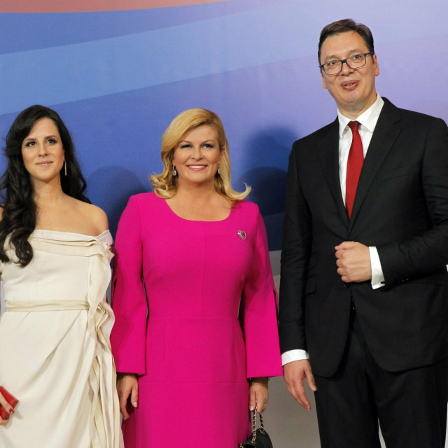 &lt;p&gt;Tamara Vučić s hrvatskom predsjednicom Kolindom Grabar Kitarović 23. lipnja 2017. na suprugovoj inauguraciji, petnaestak dana nakon poroda&lt;/p&gt;